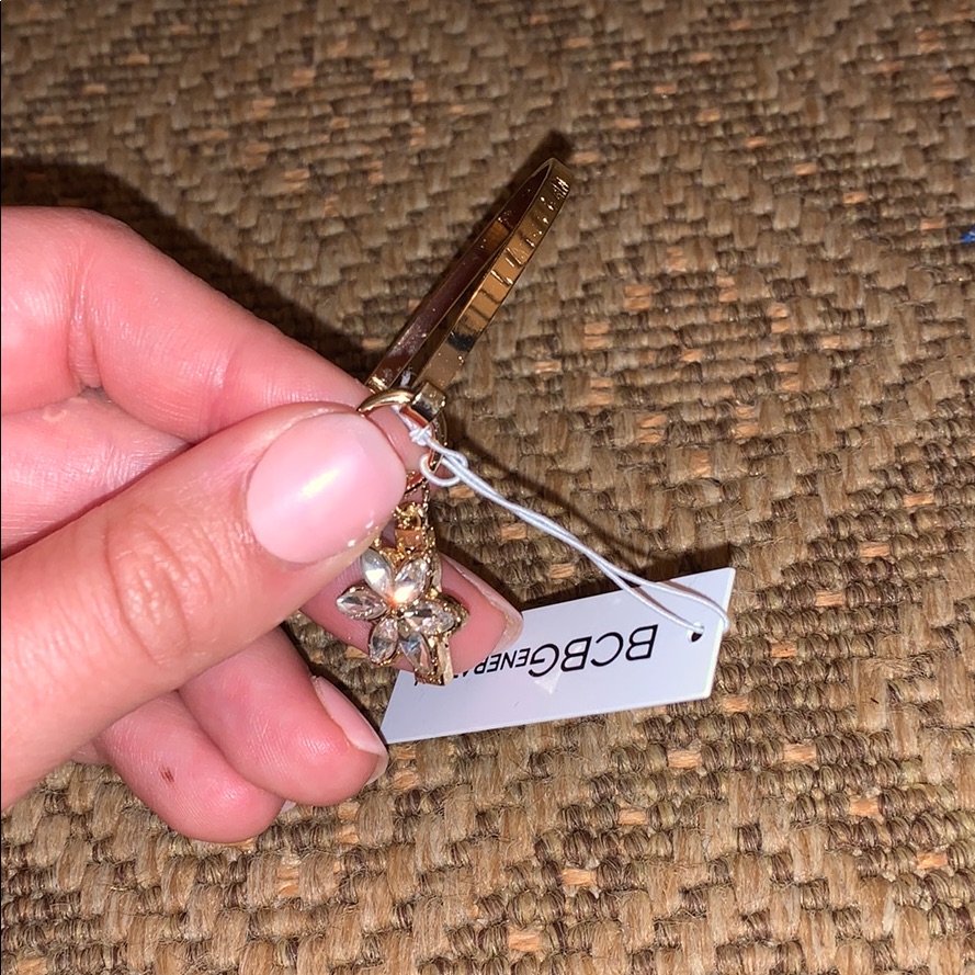 Bcbg Brand New Bangle 15$